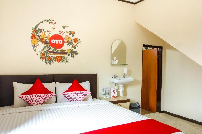 Hotel Reddoorz Near Cikole Lembang Habitación foto