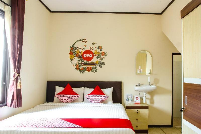 Hotel Reddoorz Near Cikole Lembang Habitación foto